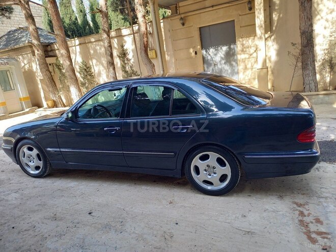 Mercedes E 270 2001, 394,000 km - 2.7 l - Bakı