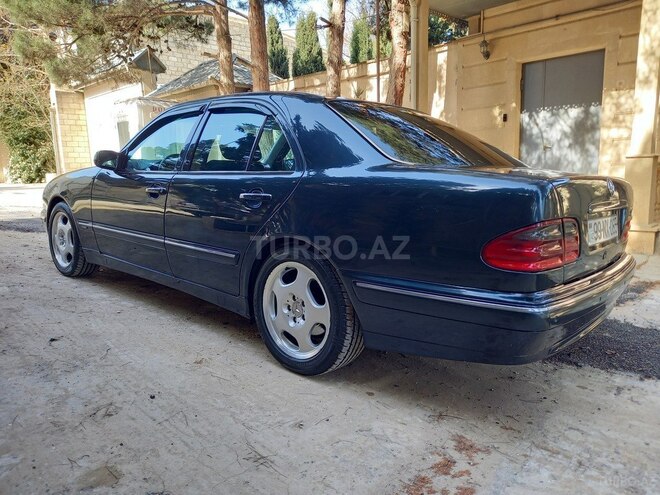 Mercedes E 270 2001, 394,000 km - 2.7 l - Bakı