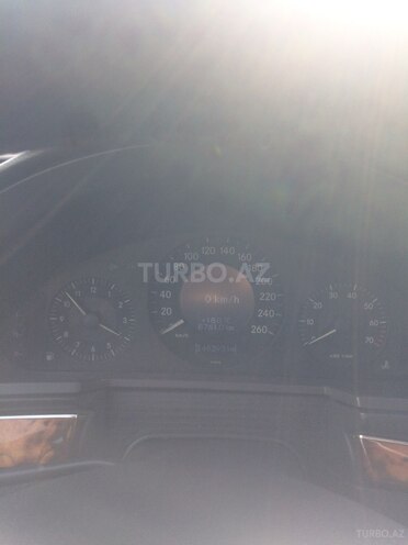 Mercedes E 320 2002, 246,400 km - 3.2 l - Bakı