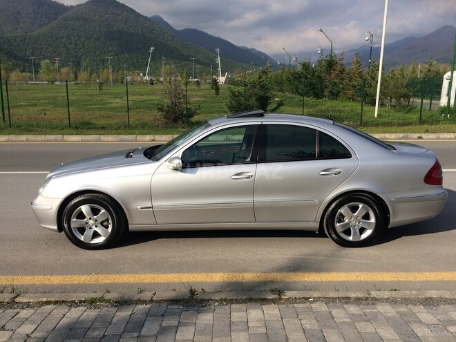 Mercedes E 320 2002, 246,400 km - 3.2 l - Bakı