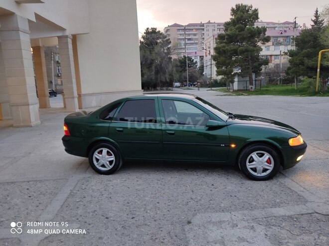Opel Vectra 1996, 302,117 km - 2.0 l - Sumqayıt