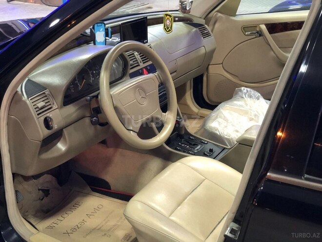 Mercedes C 230 1998, 220,000 km - 2.3 l - Bakı