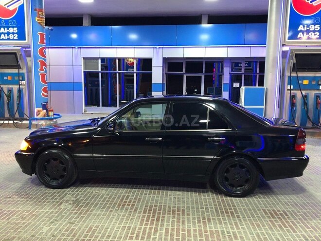 Mercedes C 230 1998, 220,000 km - 2.3 l - Bakı