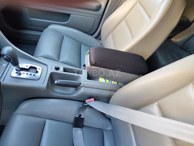 Audi A4 2003, 230,000 km - 1.8 l - Bakı
