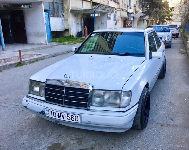 Mercedes E 220 1993, 456,789 km - 2.2 л - Bakı