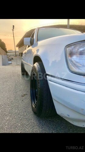 Mercedes E 220 1993, 456,789 km - 2.2 л - Bakı