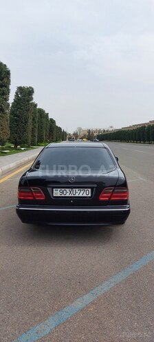 Mercedes E 240 2001, 284,000 km - 2.4 l - Goranboy