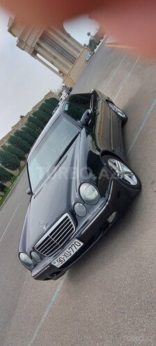 Mercedes E 240 2001, 284,000 km - 2.4 l - Goranboy