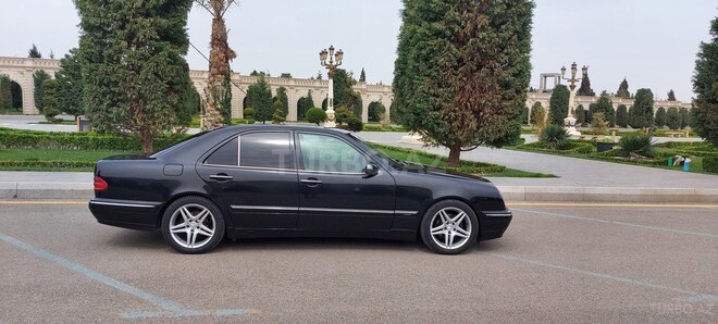 Mercedes E 240 2001, 284,000 km - 2.4 l - Goranboy