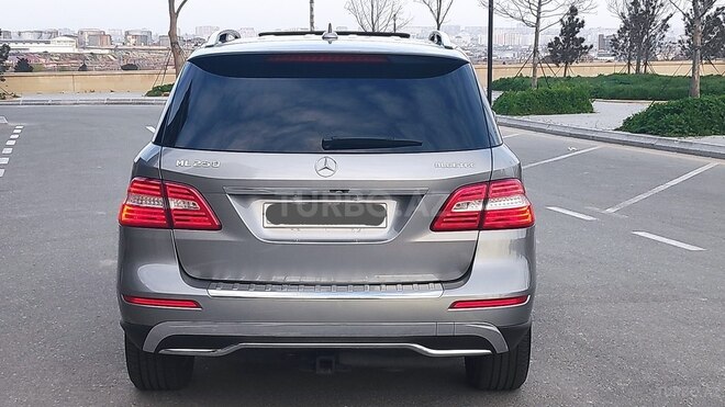 Mercedes ML 350 2015, 81,000 km - 3.0 l - Bakı