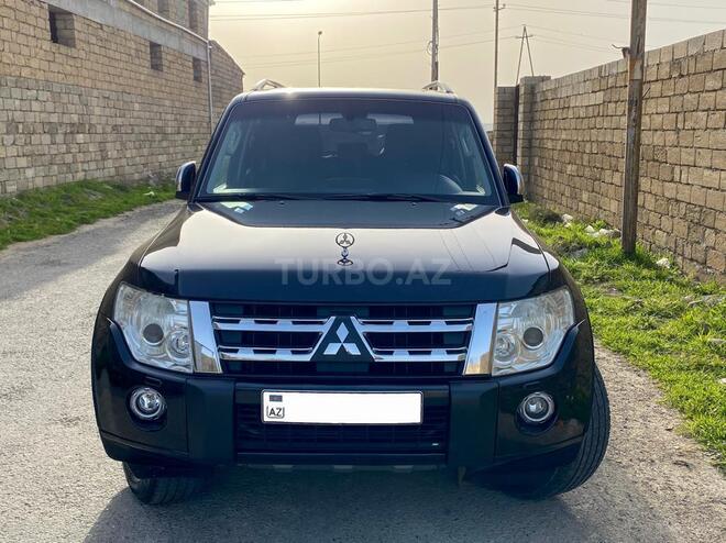 Mitsubishi Pajero 2010, 176,000 km - 3.5 л - Bakı