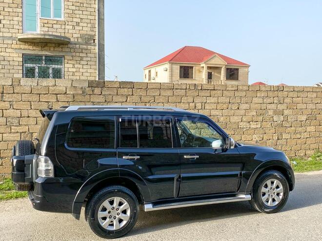 Mitsubishi Pajero 2010, 176,000 km - 3.5 л - Bakı