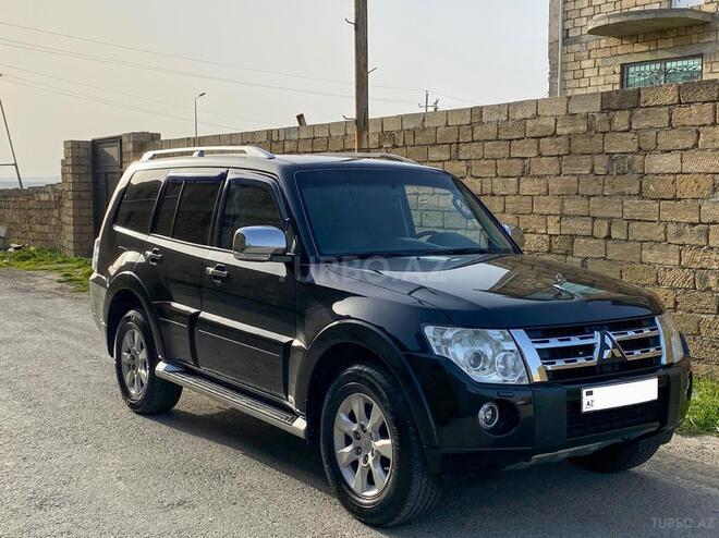 Mitsubishi Pajero 2010, 176,000 km - 3.5 л - Bakı