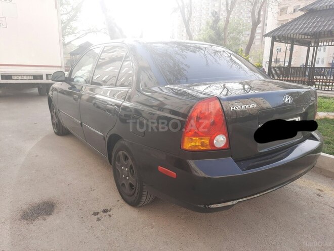 Hyundai Accent 2004, 193,000 km - 1.6 л - Qusar