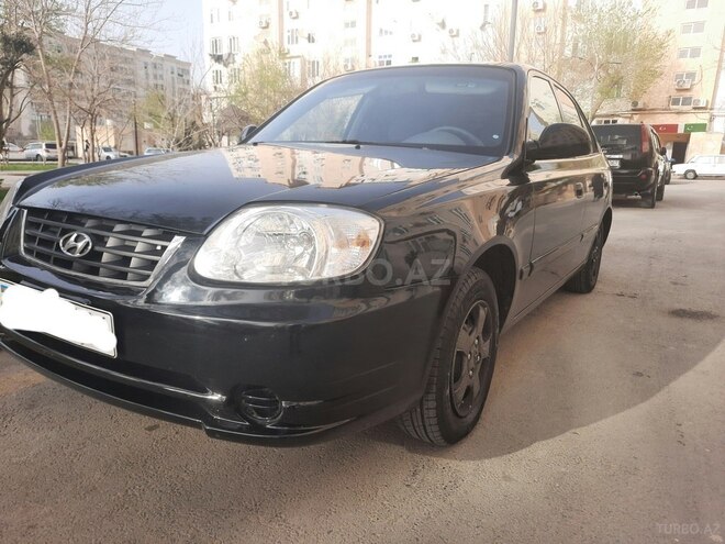 Hyundai Accent 2004, 193,000 km - 1.6 л - Qusar