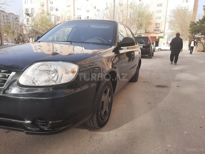 Hyundai Accent 2004, 193,000 km - 1.6 л - Qusar
