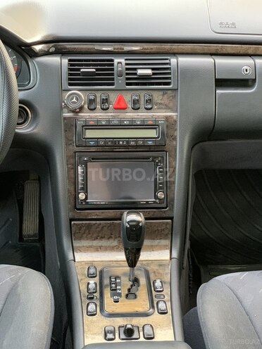 Mercedes E 220 2001, 511,000 km - 2.2 л - Bakı