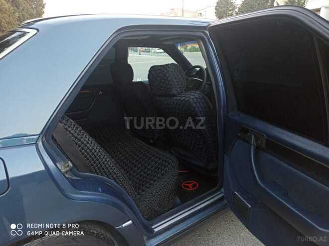 Mercedes E 220 1993, 374,000 km - 2.2 l - Sumqayıt