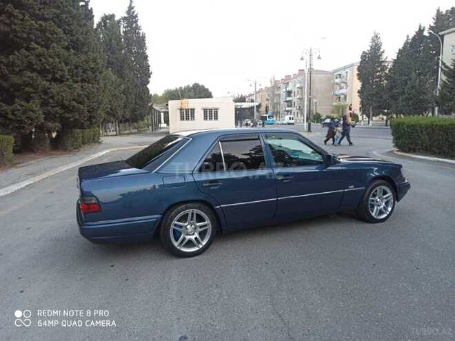 Mercedes E 220 1993, 374,000 km - 2.2 l - Sumqayıt