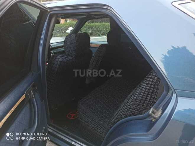 Mercedes E 220 1993, 374,000 km - 2.2 l - Sumqayıt