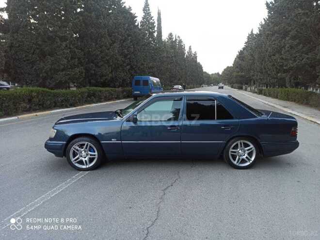 Mercedes E 220 1993, 374,000 km - 2.2 l - Sumqayıt