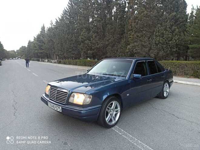 Mercedes E 220 1993, 374,000 km - 2.2 l - Sumqayıt