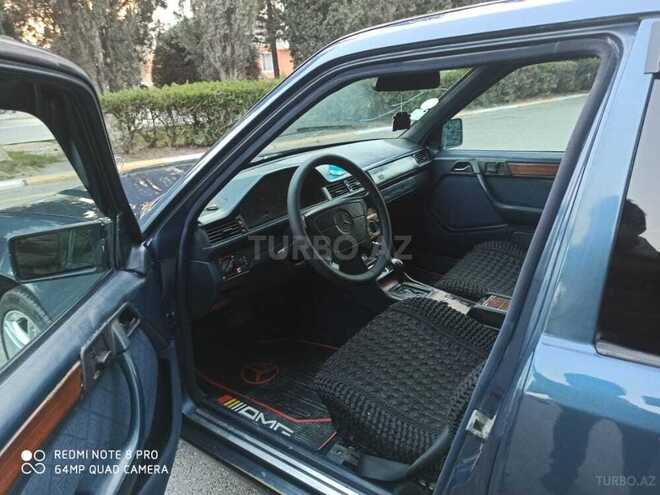 Mercedes E 220 1993, 374,000 km - 2.2 l - Sumqayıt