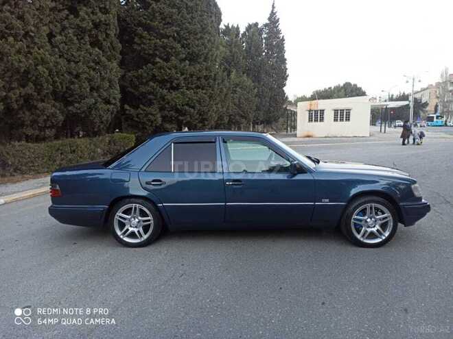 Mercedes E 220 1993, 374,000 km - 2.2 l - Sumqayıt