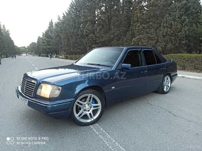Mercedes E 220 1993, 374,000 km - 2.2 l - Sumqayıt
