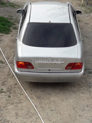 Mercedes E 200 1999, 262,532 km - 2.0 l - Gəncə