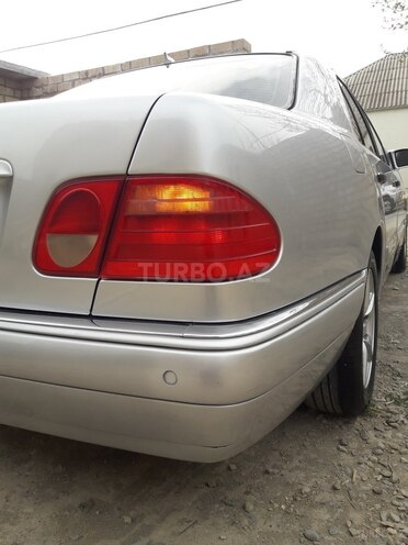 Mercedes E 200 1999, 262,532 km - 2.0 l - Gəncə