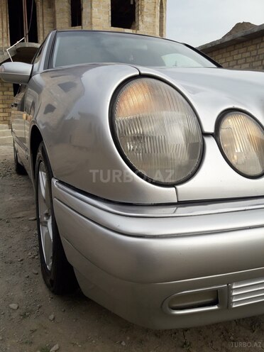 Mercedes E 200 1999, 262,532 km - 2.0 l - Gəncə