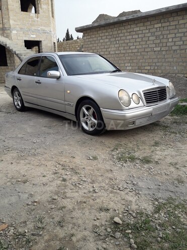 Mercedes E 200 1999, 262,532 km - 2.0 l - Gəncə