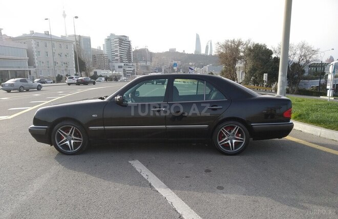 Mercedes E 240 1998, 123,000 km - 2.4 л - Bakı