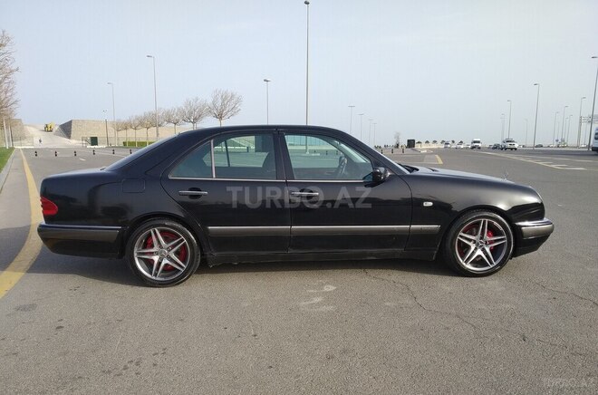 Mercedes E 240 1998, 123,000 km - 2.4 л - Bakı