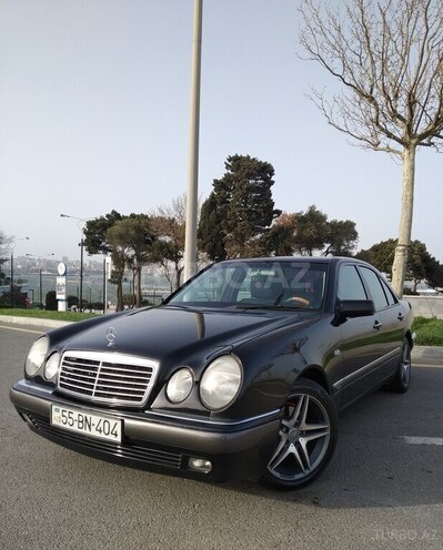 Mercedes E 240 1998, 123,000 km - 2.4 л - Bakı