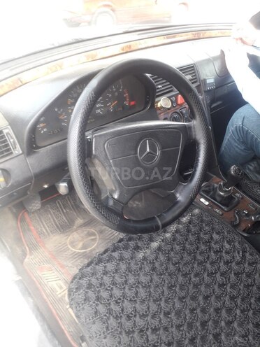 Mercedes C 220 1998, 283,400 km - 2.2 л - Tovuz