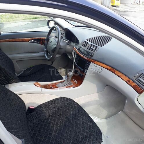 Mercedes E 320 2003, 243,000 km - 3.2 л - Balakən