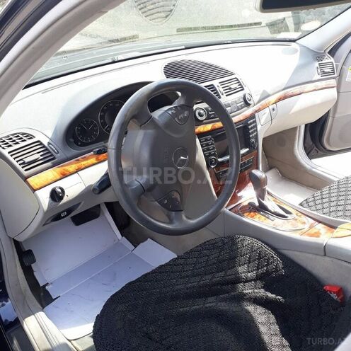 Mercedes E 320 2003, 243,000 km - 3.2 л - Balakən