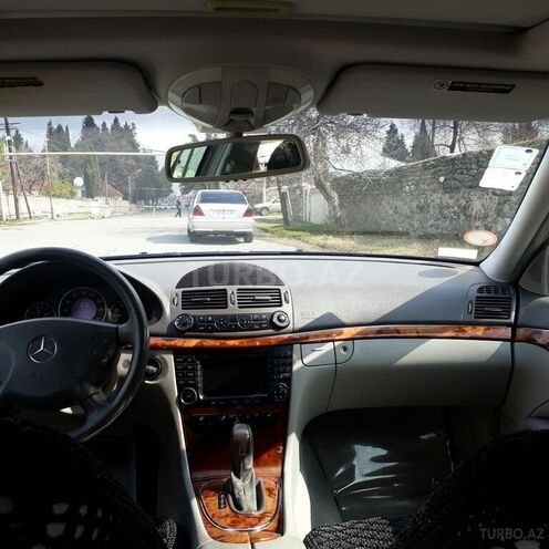 Mercedes E 320 2003, 243,000 km - 3.2 л - Balakən