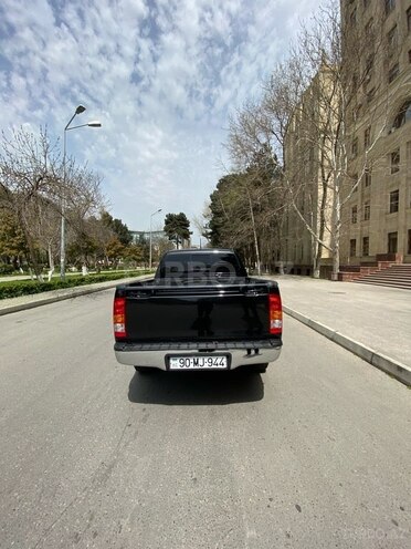 Toyota Hilux 2011, 185,660 km - 2.5 l - Bakı