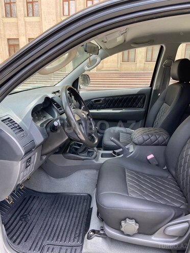 Toyota Hilux 2011, 185,660 km - 2.5 l - Bakı
