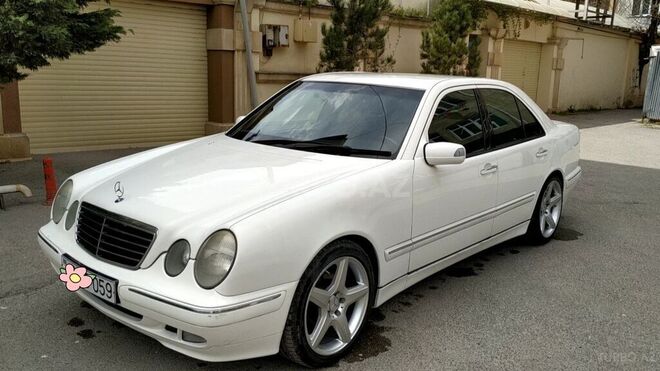 Mercedes E 320 2001, 196,943 km - 3.2 л - Bakı