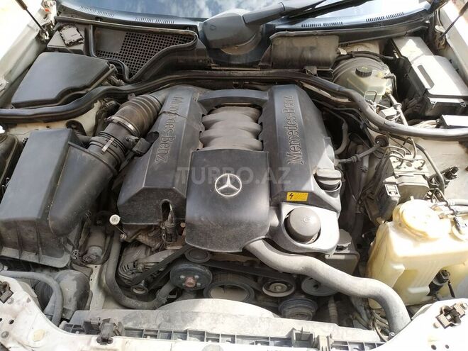 Mercedes E 320 2001, 196,943 km - 3.2 л - Bakı