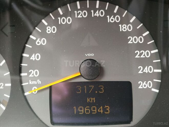 Mercedes E 320 2001, 196,943 km - 3.2 л - Bakı