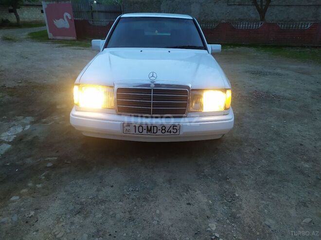 Mercedes E 250 1987, 505,508 km - 2.5 l - Masallı