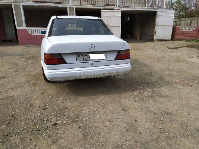 Mercedes E 250 1987, 505,508 km - 2.5 l - Masallı