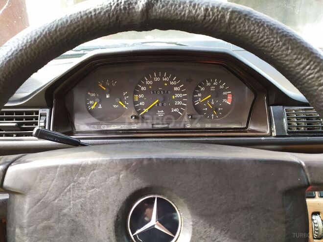 Mercedes E 250 1987, 505,508 km - 2.5 l - Masallı