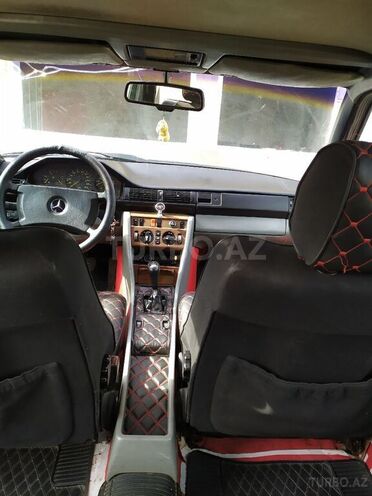 Mercedes E 250 1987, 505,508 km - 2.5 l - Masallı