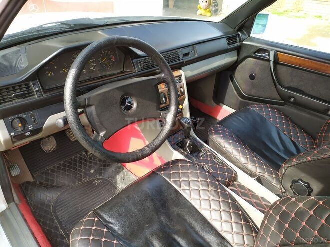 Mercedes E 250 1987, 505,508 km - 2.5 l - Masallı